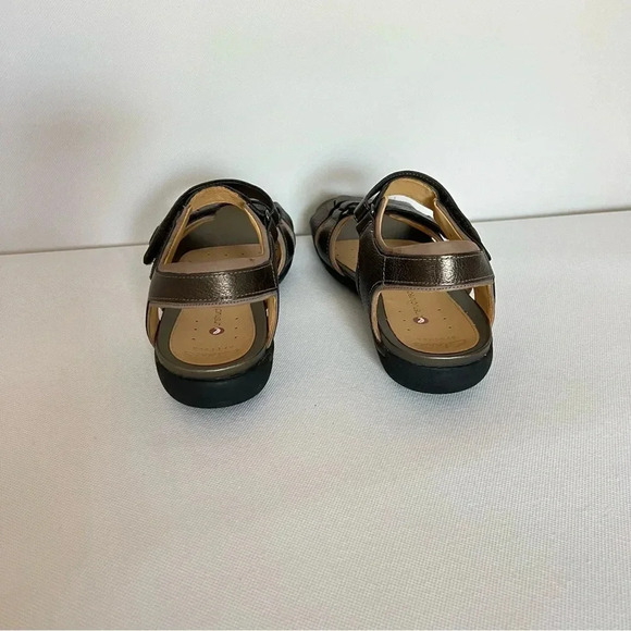 Clarks Un Vasha Sandal Bronze Leather Strappy Velcro Adjustable Fit Size 7 - Picture 6 of 9